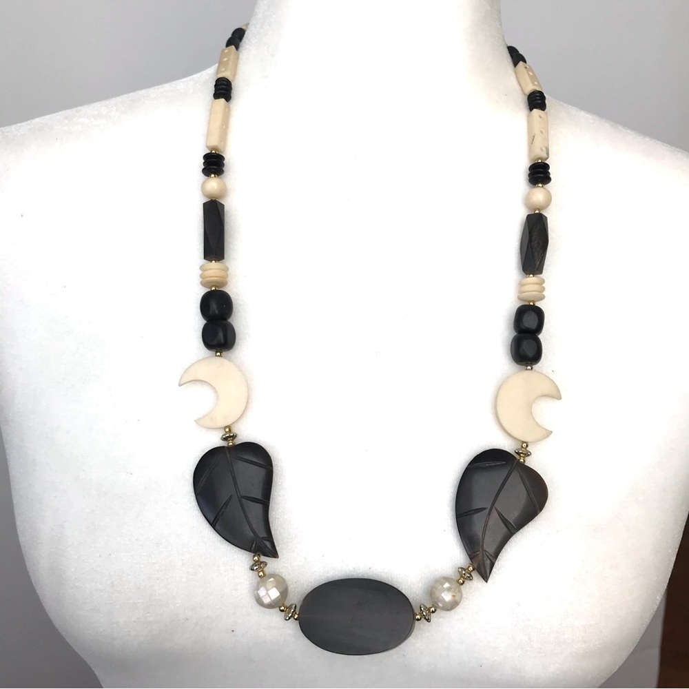 Chunky Leaf and Crescent Bead Necklace